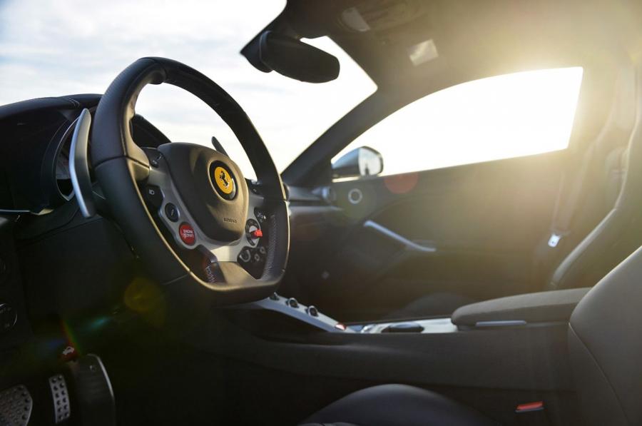  Ferrari F12berlinetta 2014 года  (фото 53 из 77)